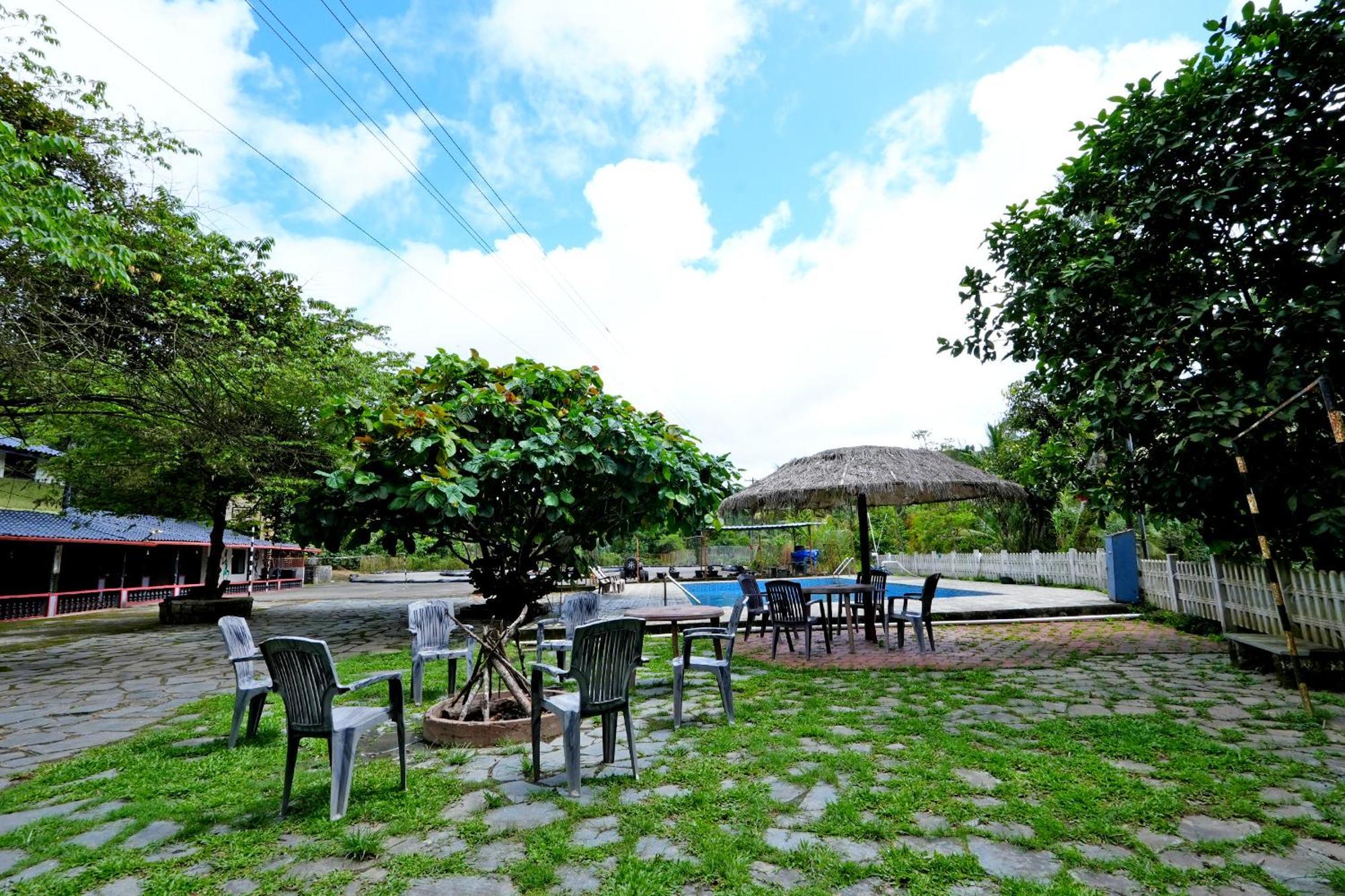 Leisure Homestay - Pool, Boating, Zipline, Home Food, Estate Chikmagalūr Exteriör bild